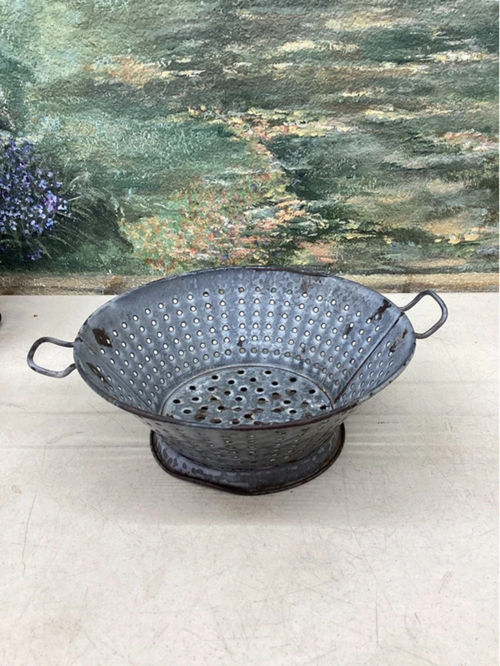 Vintage Graniteware 10” colander